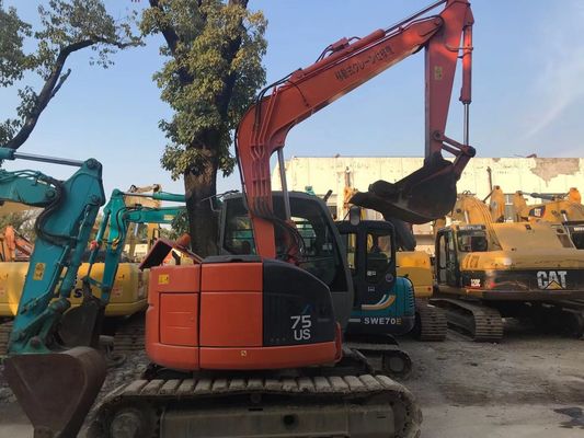 الحفرة اليابانية ZX75US-3 كفاءة الطاقة حفرة هيتاشي الزحفية