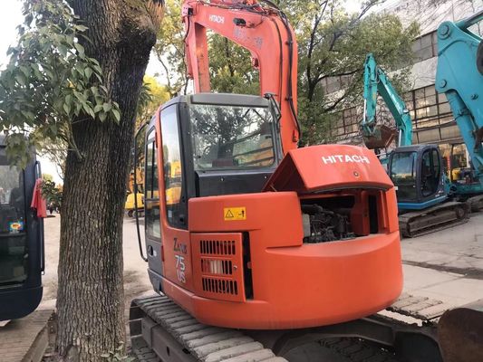 الحفرة اليابانية ZX75US-3 كفاءة الطاقة حفرة هيتاشي الزحفية