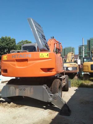 اللون الأصلي حفرة عجلات هيتاشي ZX160W مستعملة في حالة جيدة