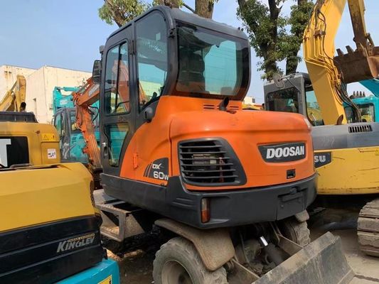 حفرة دوسان DX60W ذات عجلات مستعملة في حالة ممتازة/حفرة دوسان ذات عجلات صغيرة مستعملة للبيع