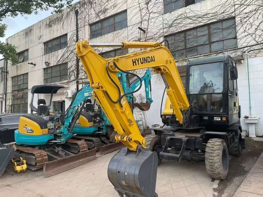 حفرة مُستعملة من طراز R60W-7 ميني هيونداي ذات عجلات مستقرة وفعالة للغاية