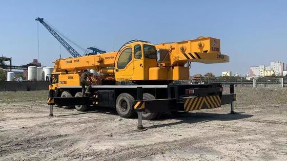 XCMG QY50K-II 50 طن شاحنة مستعملة رافعة ذات قدرة عالية شاحنات منتفخة مستعملة