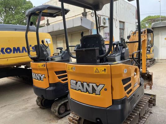المستخدم SANY SY16C الحفرة المصغرة عملية سلسة للعمل في الحديقة