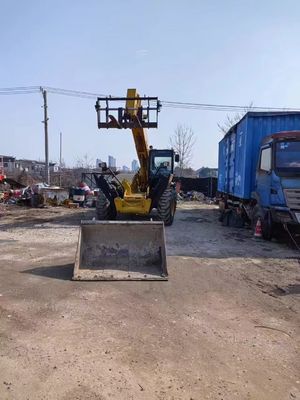اللون الأصلي المستخدمة معالجات تلسكوبية XCMG XT680-170 التشغيل المستقر
