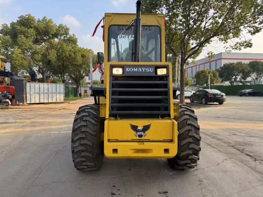اليابان الأصلية المستخدمة كوماتسو WA100-1 محمولات عجلات العمل في الحديقة