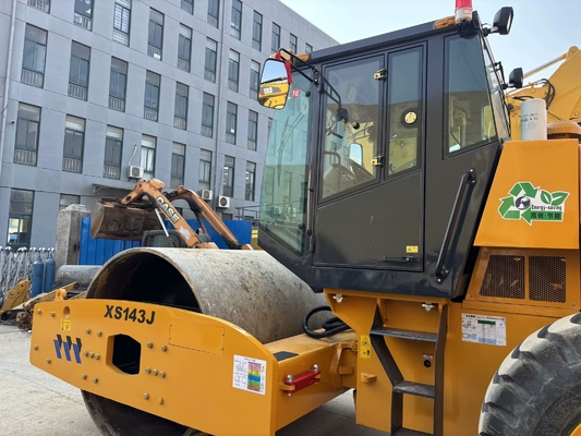 إكس سي إم جي إكس إس 143 جيه طبل واحد 14 طن عجلة طريق في حالة ممتازة