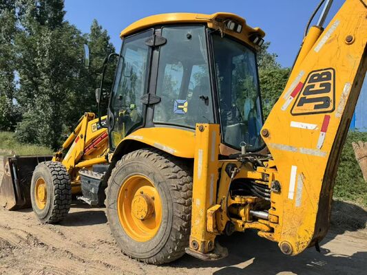 حفارة خلفية مستعملة JCB 3CX ذات لون أصلي، دفع رباعي